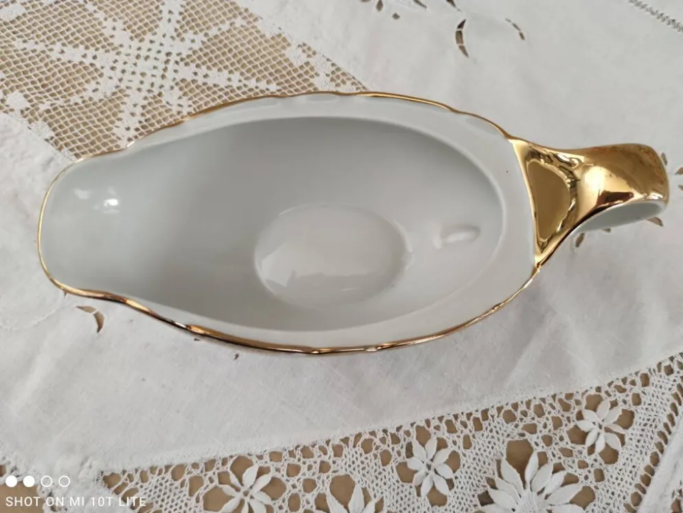 Saucière en porcelaine blanche evor france frise croisillons dorés