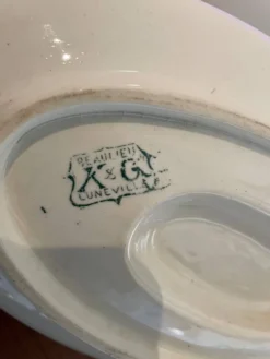 Saucière en porcelaine KG Luneville