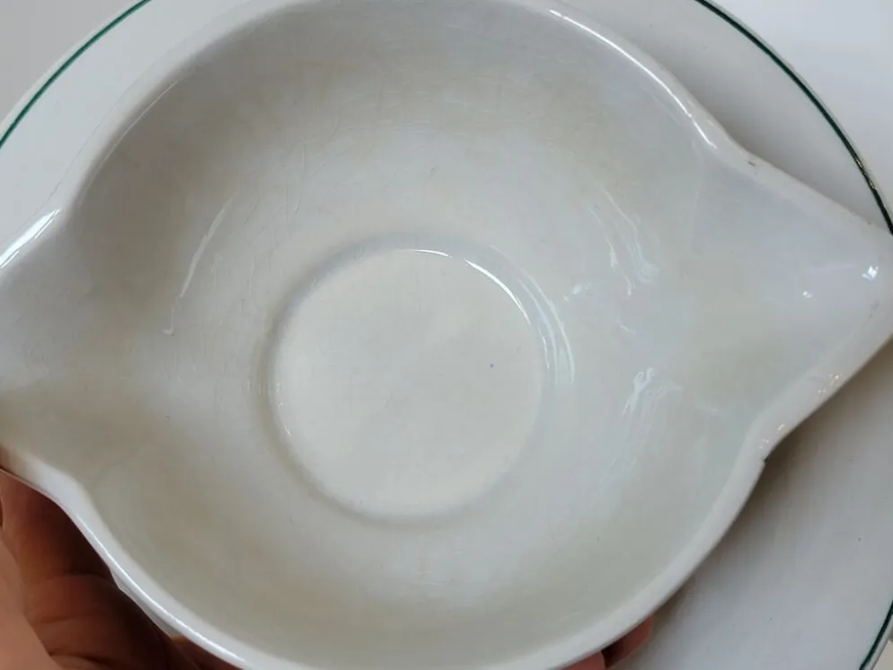 Saucière en porcelaine opaque décor carreaux