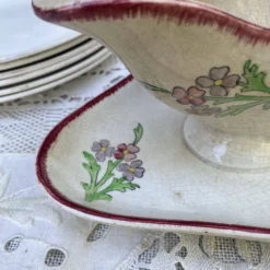 Saucière en terer de fer polychrome 