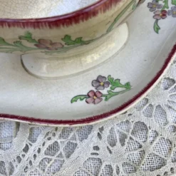 Saucière en terer de fer polychrome 