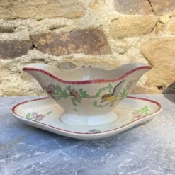 Saucière en terer de fer polychrome 