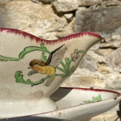 Saucière en terer de fer polychrome 