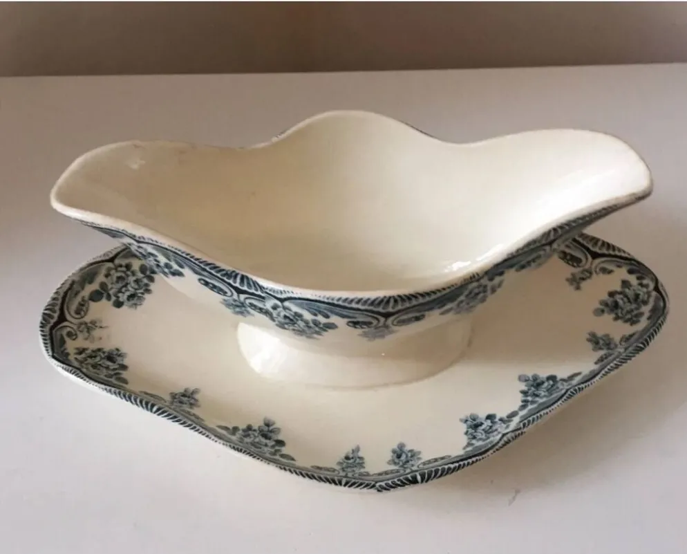 Saucière en Terre de Fer Choisy le Roi modèle Bordeaux