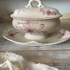 Saucière en terre de fer Lunéville modèle Hollandais