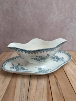 Saucière en terre de fer Saint-Amandinoise modèle Margot – décor bleu ancien