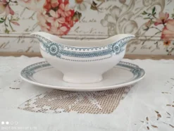 Saucière en terre de fer sarreguemines modèle carina décor frise bleue