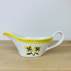 Saucière et deux raviers en faïence vintage