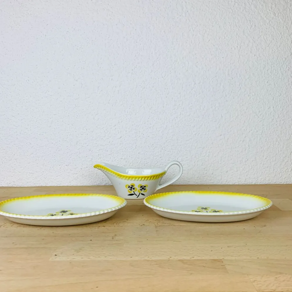 Saucière et deux raviers en faïence vintage