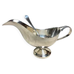 Saucière et sa cuillère en métal argenté