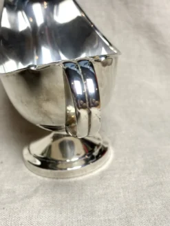 Saucière et sa cuillère en métal argenté