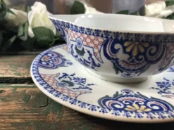 Saucière et son dormant Gien Royal