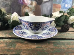 Saucière et son dormant Gien Royal