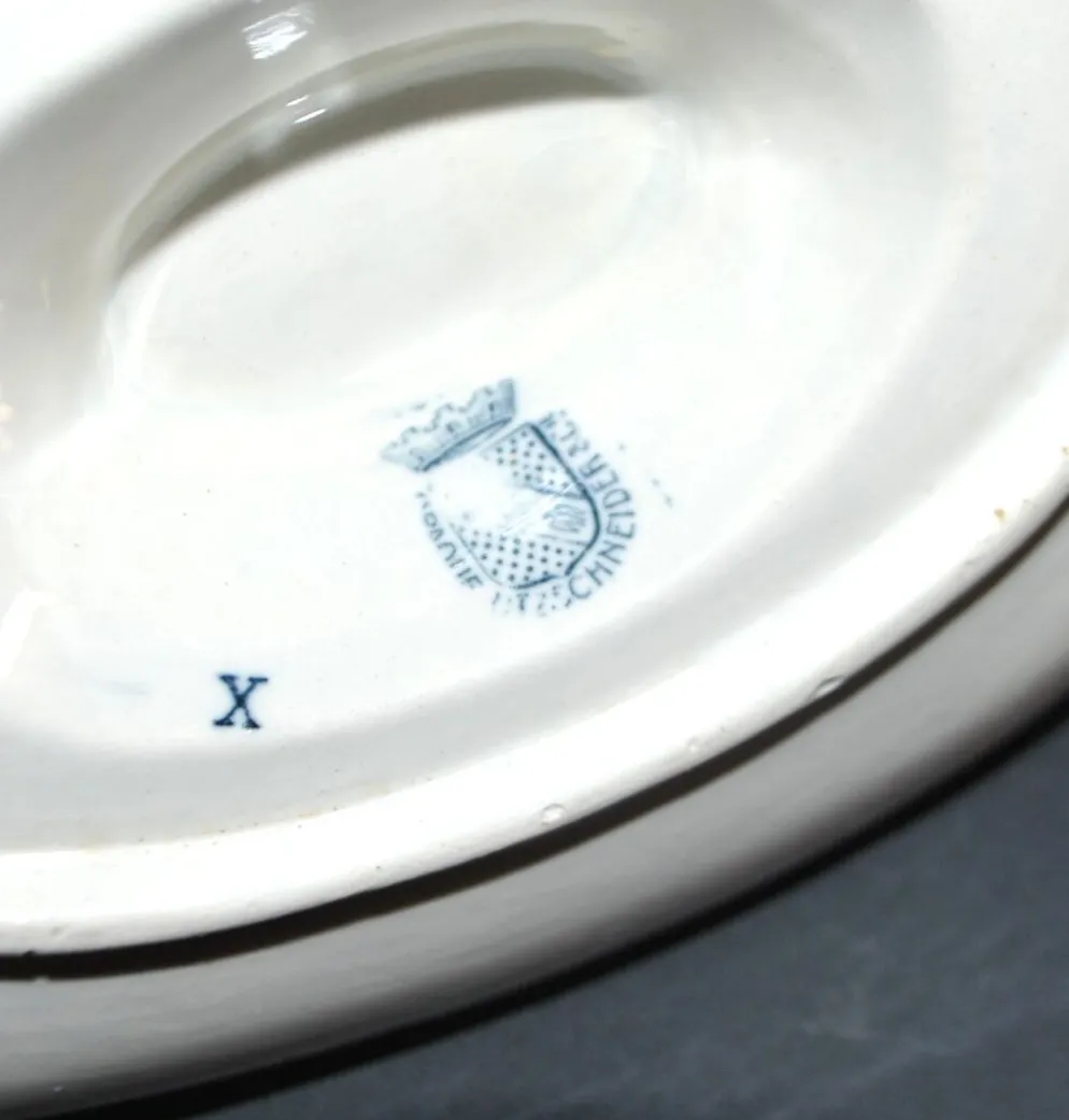 Saucière Flore ancienne en faïence opaque Sarreguemines Utschneider