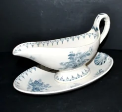 Saucière Flore ancienne en faïence opaque Sarreguemines Utschneider