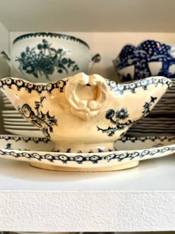 Saucière Gien en terre de fer, service 