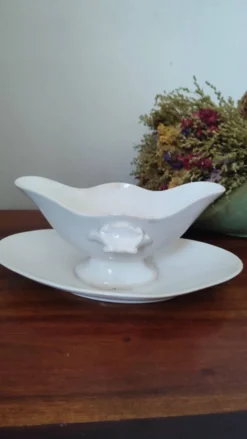 Saucière Gien porcelaine blanche opaque