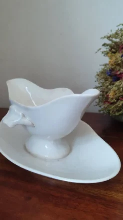 Saucière Gien porcelaine blanche opaque