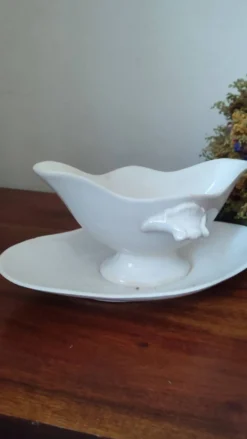Saucière Gien porcelaine blanche opaque