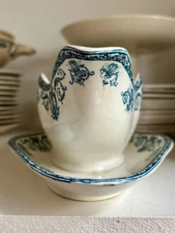 Saucière Léon Graves en terre de fer, service