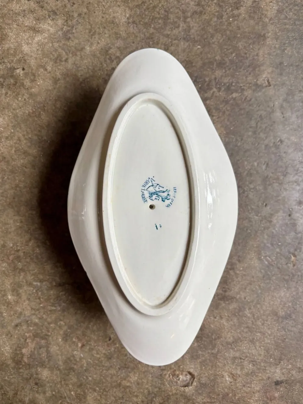 Saucière Léon Graves en terre de fer, service "Marie-Louise"