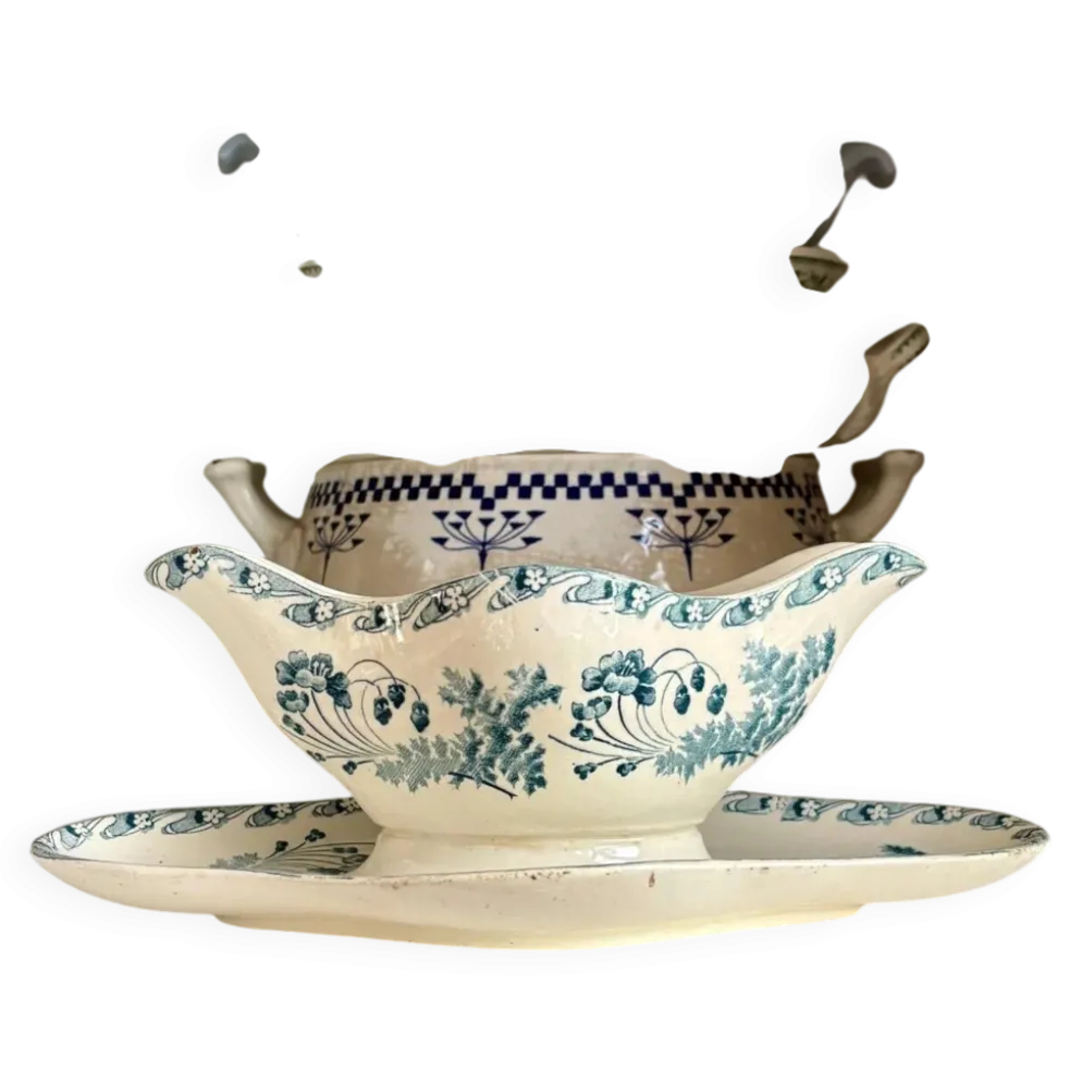 Saucière Longwy en terre de fer bleue, service "Chartres"