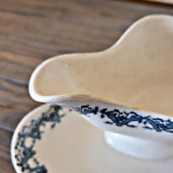 Saucière Longwy terre de fer Rhodes, fin 19 ème, décor bleu