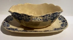 Saucière manufacture de Gien début XX siècle .