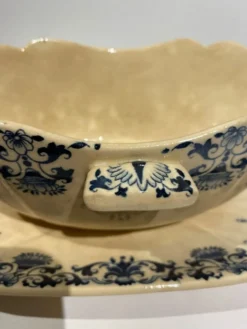 Saucière manufacture de Gien début XX siècle .