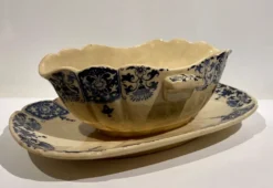 Saucière manufacture de Gien début XX siècle .