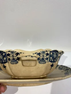 Saucière manufacture de Gien début XX siècle .