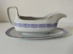 Saucière porcelaine Bavaria H.J.Co parme 1920–30