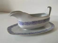 Saucière porcelaine Bavaria H.J.Co parme 1920–30