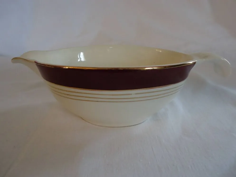 Saucière porcelaine opaque digoin sarreguemines modèle pasteur