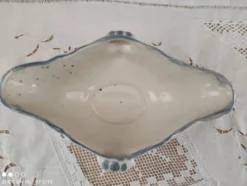 Saucière salins france en faïence mouchetée décor foral bleu clair