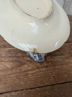 Saucière sur dormant fixe Sarreguemines terre de fer motif floral bleu