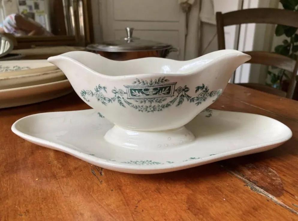 Saucière terre de fer ancienne