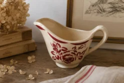 Saucière terre de fer ancienne