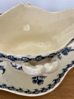 Saucière terre de fer « Chardon » signée GIEN
