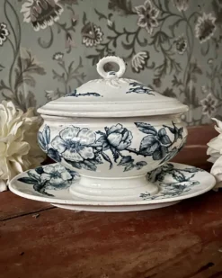 Saucière terre de fer Creil & Montereau