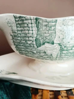 Saucière terre de fer Longchamp, donjon
