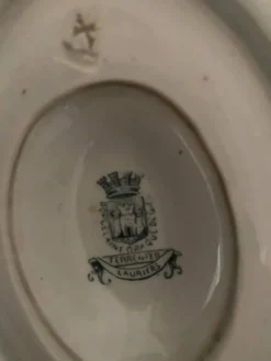 Saucière terre de fer modèle Lauriers.