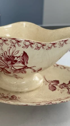 Saucière terre de fer rouge Gien modèle chèvrefeuille - terre de fer p