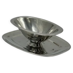 Saucière vintage en acier inoxydable avec plateau ovale intégré