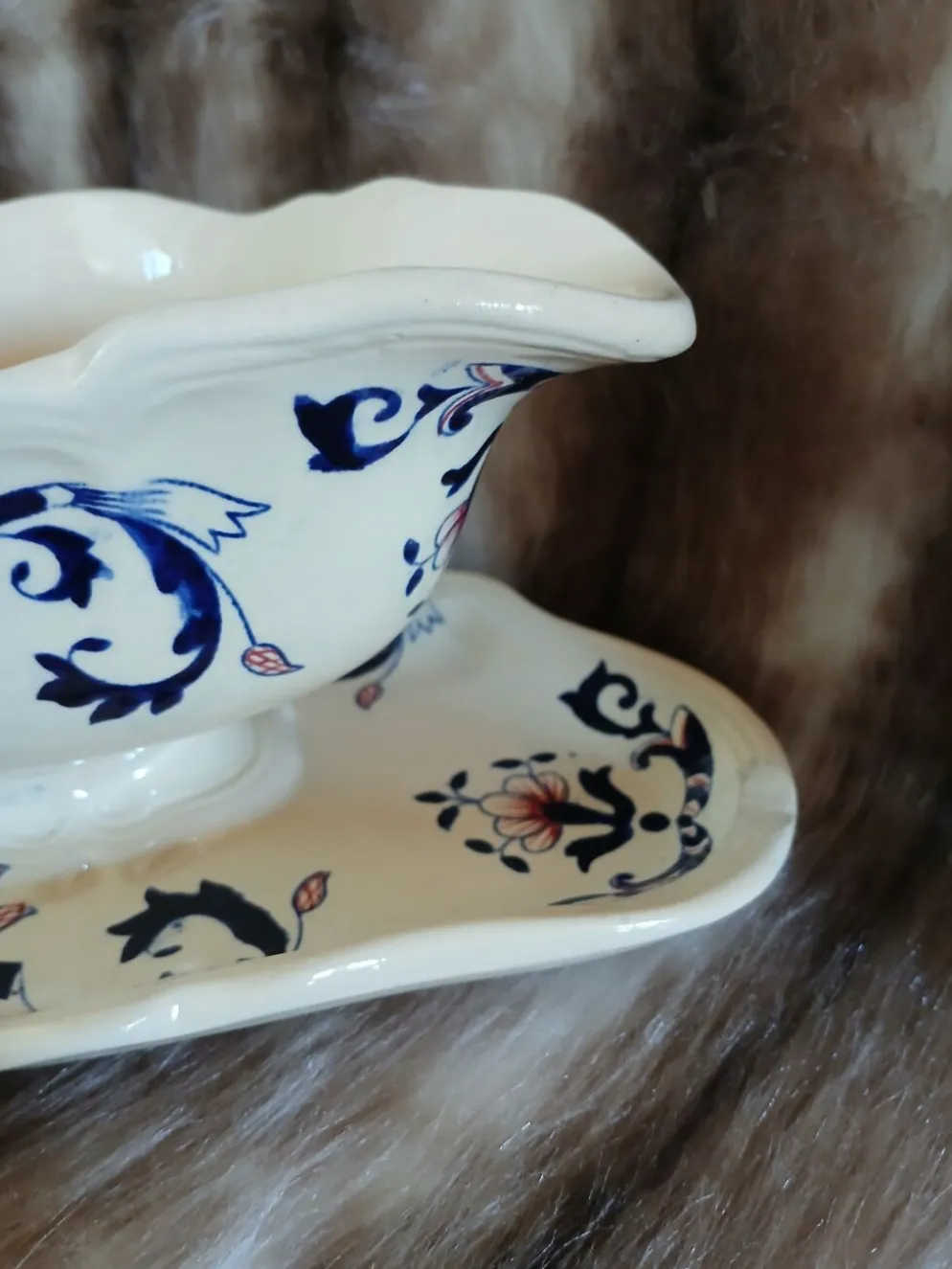 Saucière vintage en Terre de fer de Longchamp