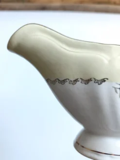 Saucière vintage L'Amandinoise modèle Paola blanc crème fleurs