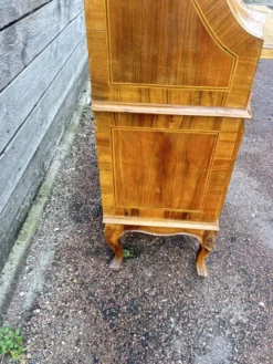 Scriban galbé et marqueté , Travail italien début XX S