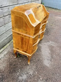 Scriban galbé et marqueté , Travail italien début XX S