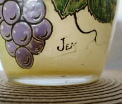 Seau à biscuits en verre émaillé signé JEM (École Legras)