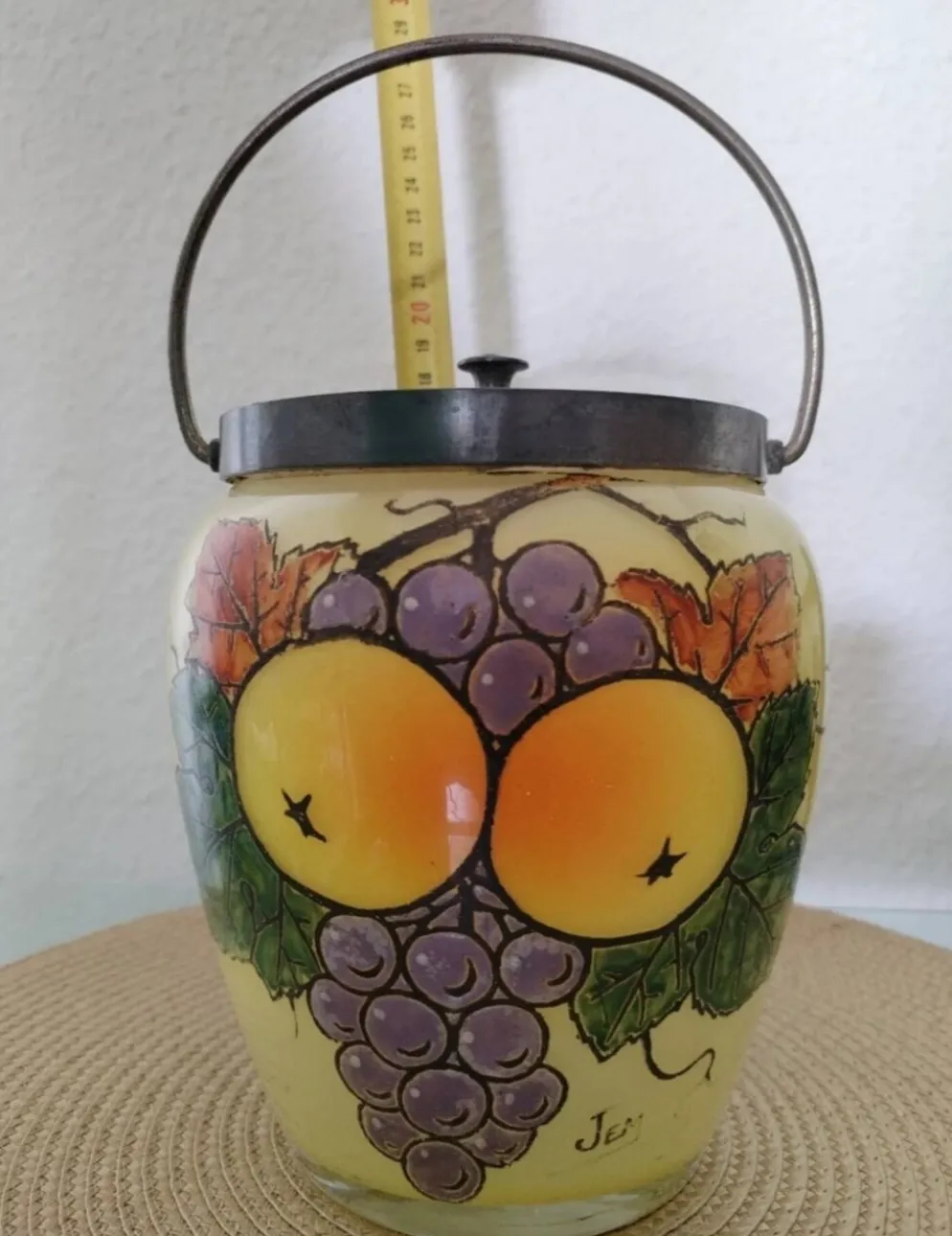 Seau à biscuits en verre émaillé signé JEM (École Legras)